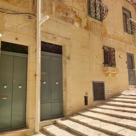 Coast 52 Savynomad Harbour Residences Wow Views فاليتا المظهر الخارجي الصورة